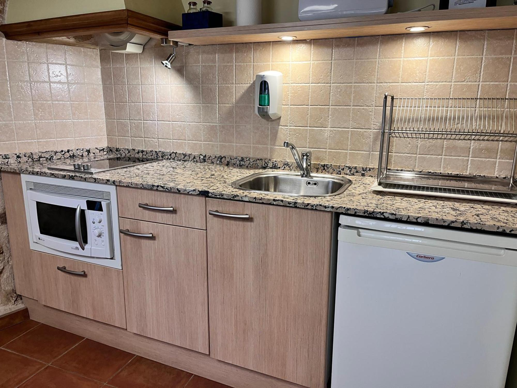 Apartamentos Can Juver Бесейте Екстер'єр фото